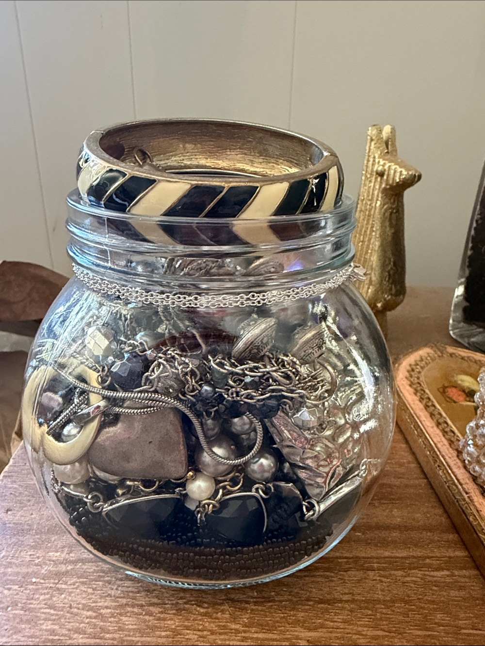 Heavy Metal, doesn’t mean a black heart mystery jewelry jar - Picture 3 of 8